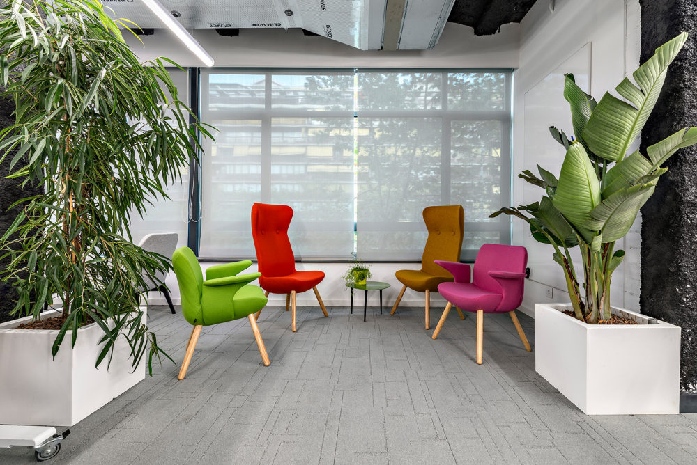 King位于巴塞罗那的新办公室 色彩丰富的办公室_(37).jpg