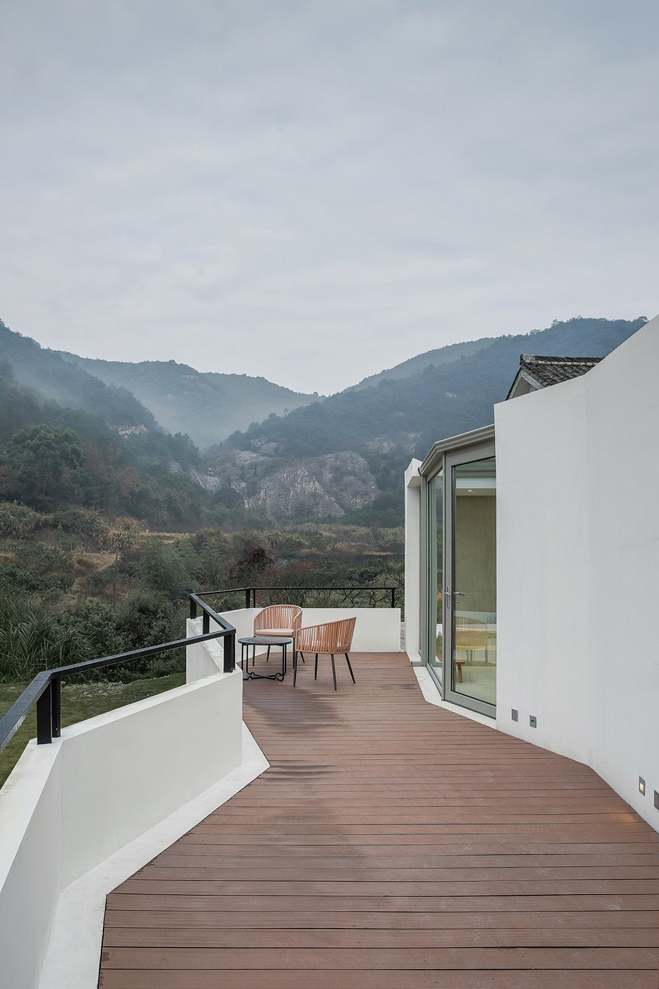 022-LOSTVILLA-Huchen-Barn-Resort-China-by-Ares-Partners.jpg