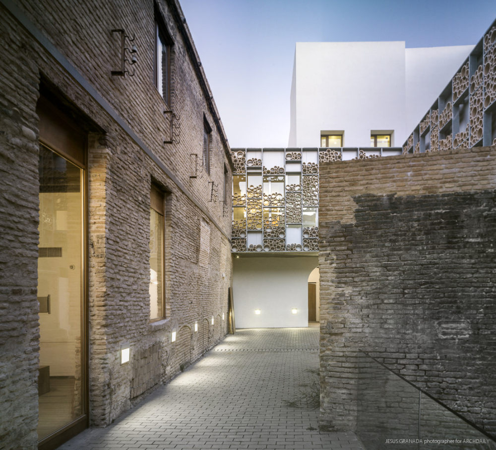 特里亚纳陶瓷博物馆  AF6 Arquitectos_jesus_granada_archdaily_triana_26.jpg