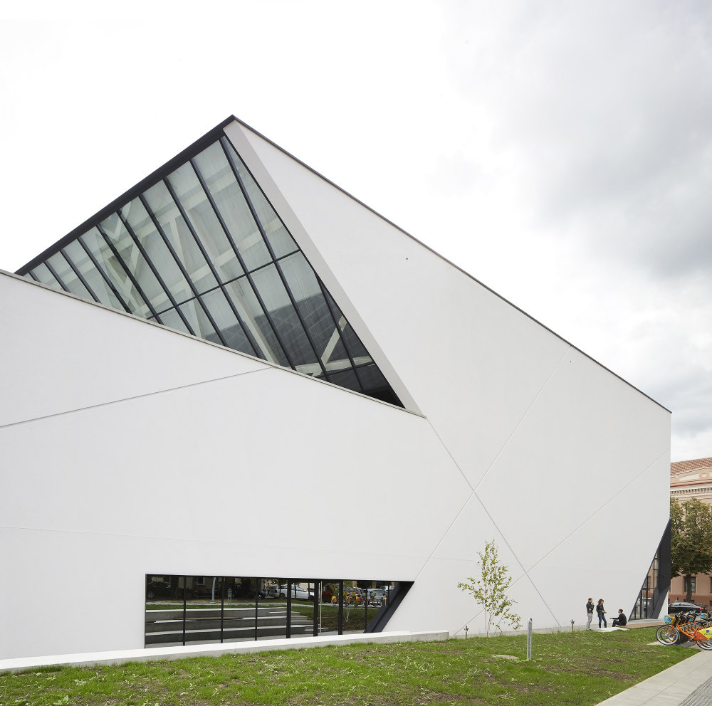 00Studio_Libeskind_MO_Museum_Vilnius_Lithuania_©Hufton_Crow_026.jpg