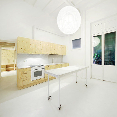 dzn_Apartment-in-el-Born-by-Arquitectura-G_1.jpg