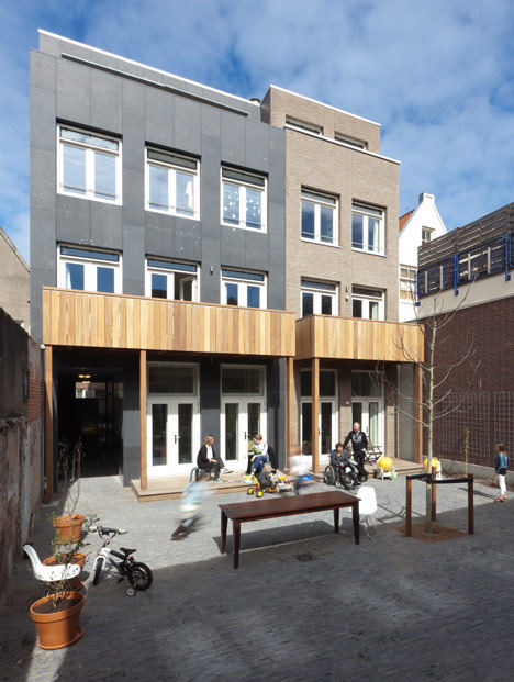 rushi_Housing-Elandsstraat-by-Bastiaan-Jongerius-Architecten_1sq.jpg