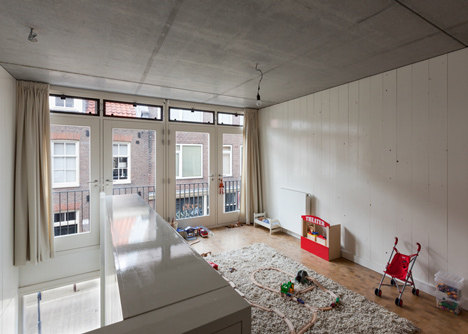 rushi_Housing-Elandsstraat-by-Bastiaan-Jongerius-Architecten_1sq.jpg