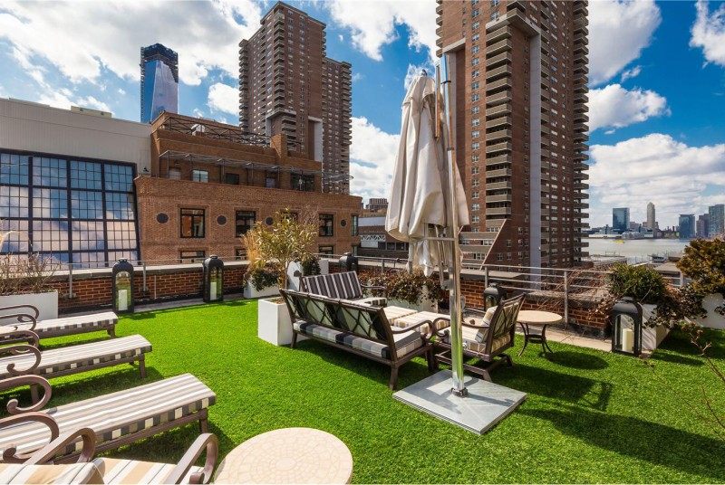 a-penthouse-with-a-backyard-in-tribeca-01-800x536.jpg