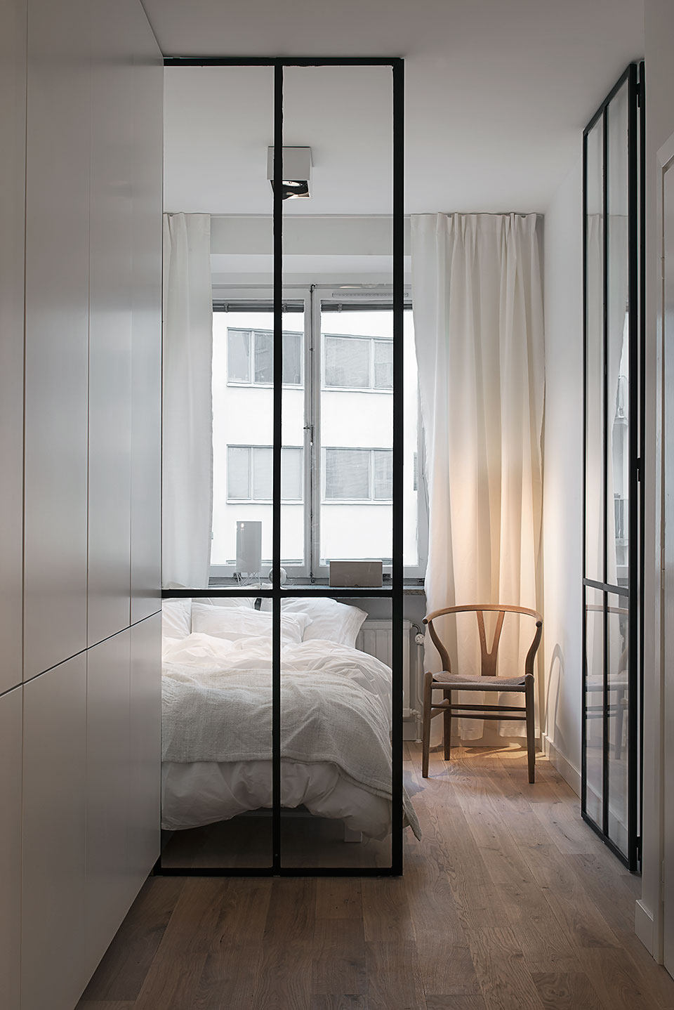 cozy-one-bedroom-apartment-in-stockholm-01-850x567.jpg