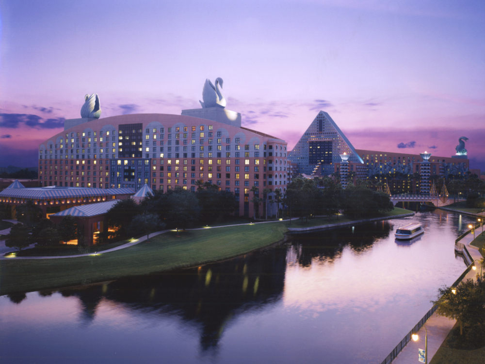michael-graves-walt-disney-world-dolphin-hotel-orlando-florida_rushi_sq.jpg
