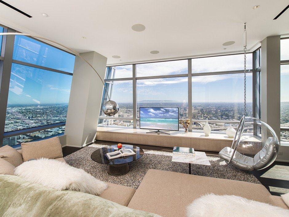 51a-duplex-penthouse-of-the-ritz-carlton-residences-in-los-angeles-01.jpg