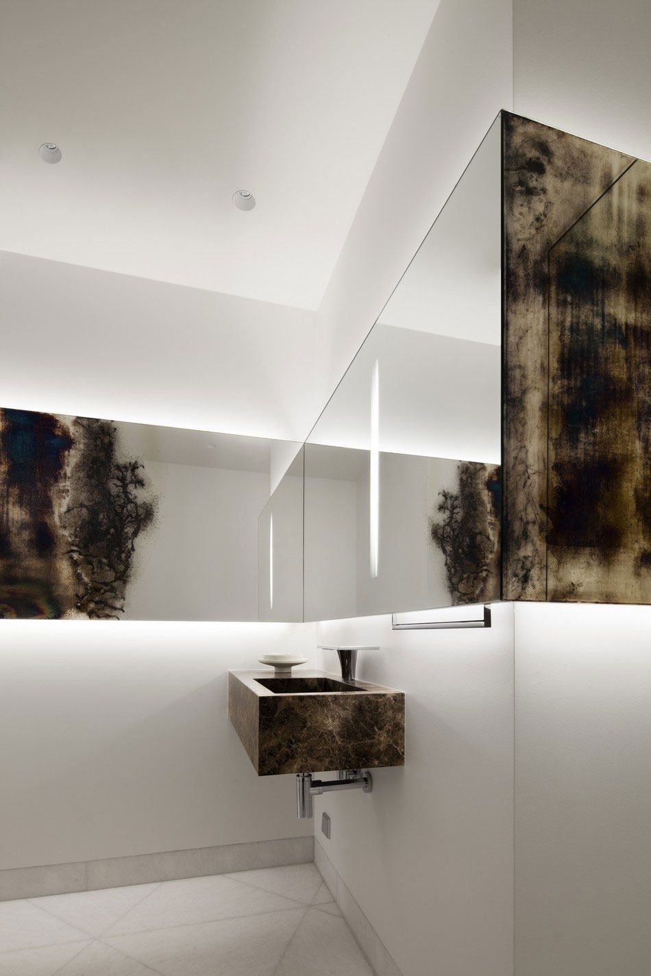 ritz-apartment-01.jpg