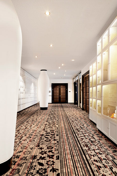 Kameha-Grand-Zurich-hotel_Marcel-Wanders_two_rushi_468_0.jpg