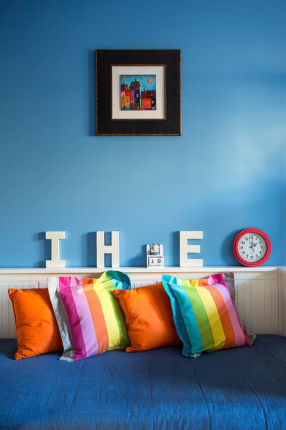 74-sqm-apartment-with-authentic-vintage-and-retro-furniture-by-Moscow-based-Odnushechka-Studio-10.jpg