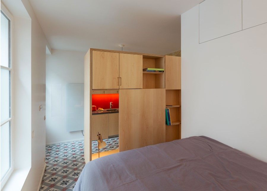 One-Room-Flat-in-a-Mid-Seventeenth-Century-Mansion-Townhouse-1.jpg