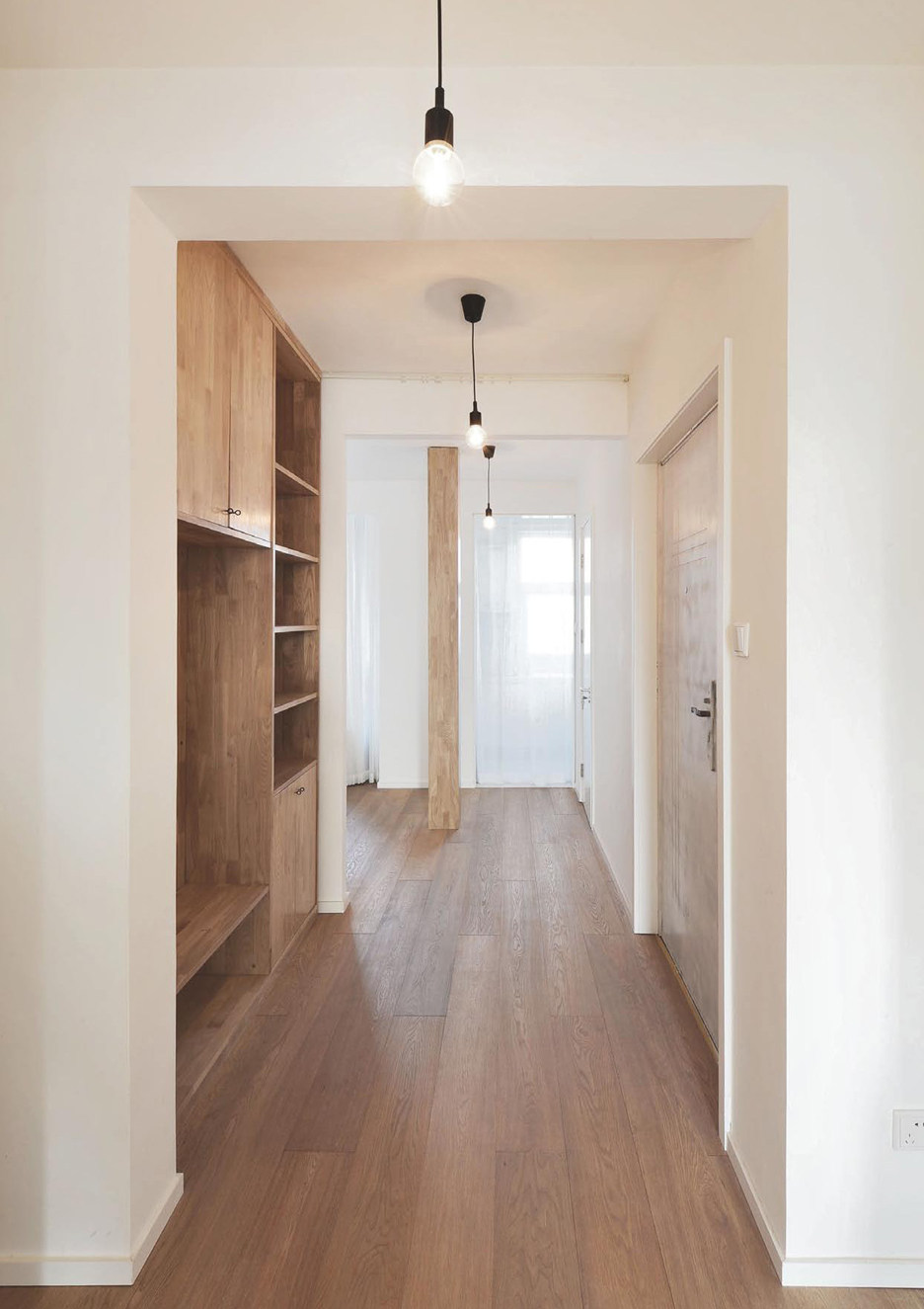 An-apartment-without-centre_Lee-Chul-Liu-Jing_Interior-renovation_Beijing_China_rushi_sq.jpg