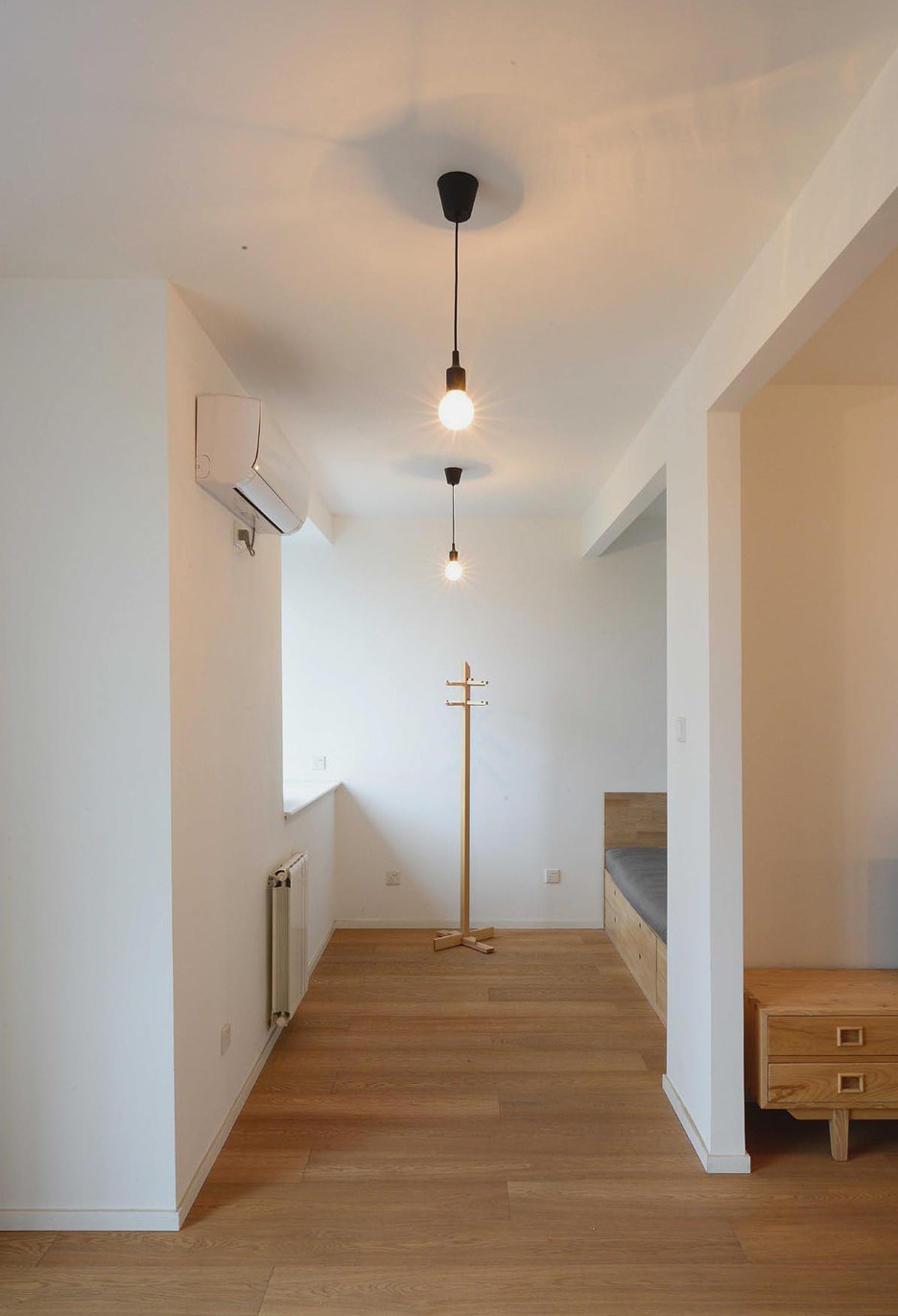 An-apartment-without-centre_Lee-Chul-Liu-Jing_Interior-renovation_Beijing_China_rushi_sq.jpg