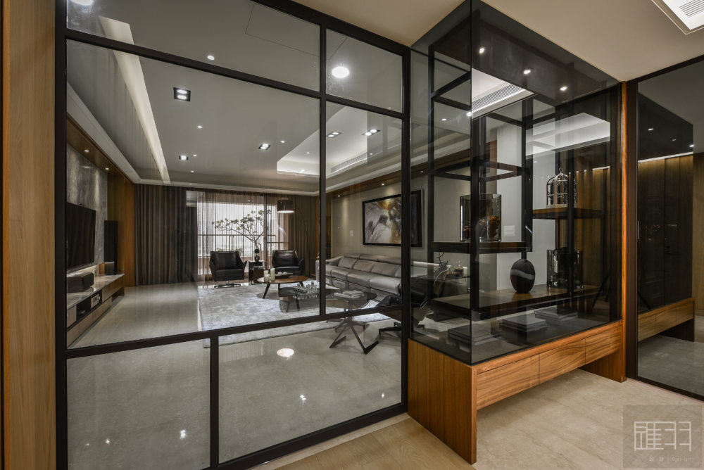 wood-and-earthy-colour-palette-modern-apartment-by-manson-hsiao-of-hui-yu-interior-design-01.jpg