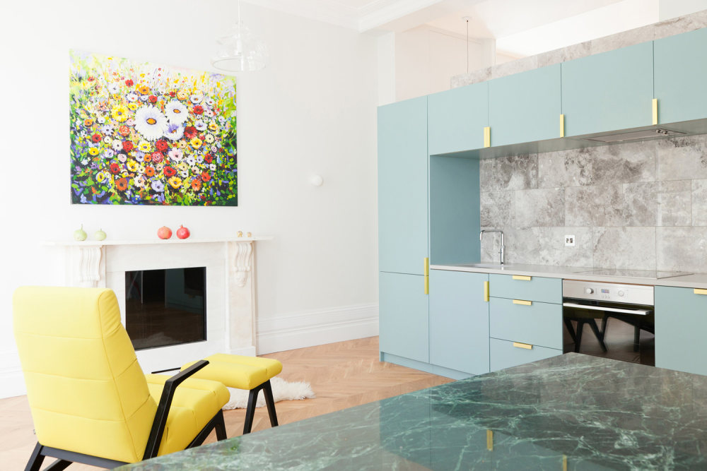 colourful-pied-a-terre-in-westbourne-gardens-london-by-nimtim-rushi-03.jpg