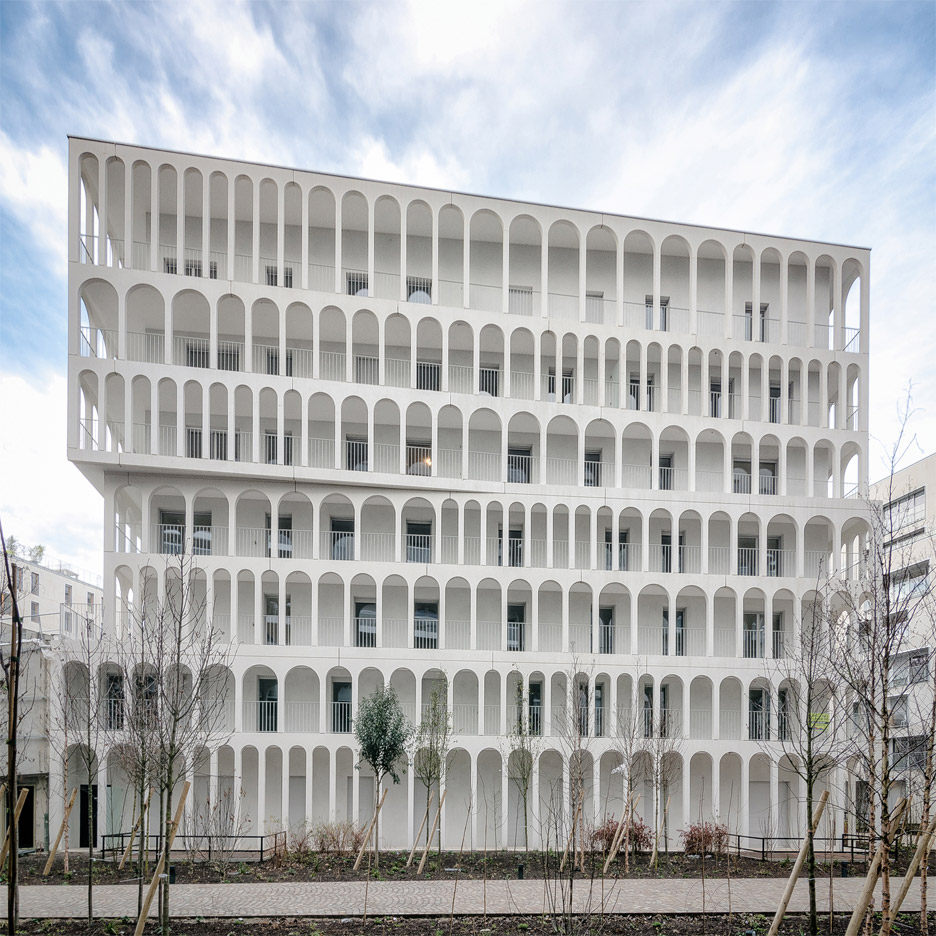 arches-boulogne-antonini-darmon-residential-architecture-paris-france-white-concrete-julien-lanoo_rushi_soc_0.jpg