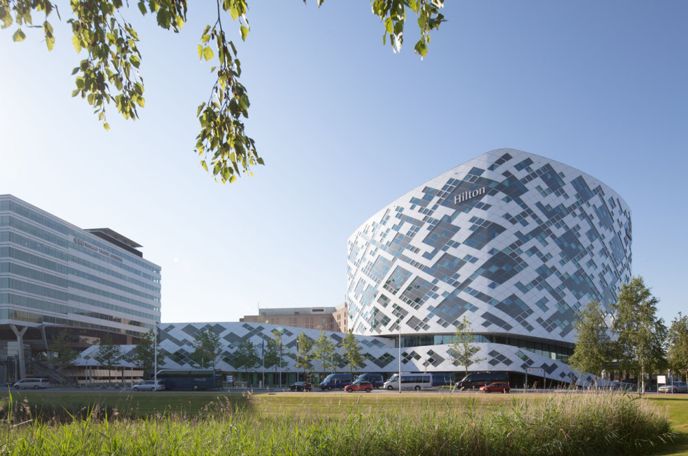 1489574027796hilton_amsterdam_airport_schiphol_atrium_3.jpg