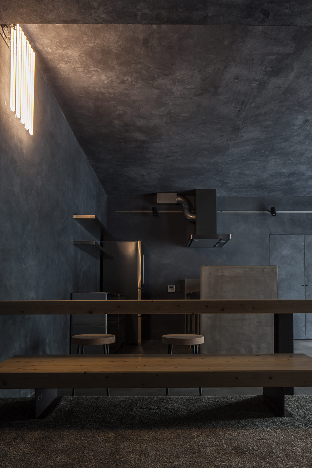 shibuya-apartment-201-202-ogawa-architects-interiors-residential-apartments-holiday-homes-airbnb_rushi_2364_heroc.gif