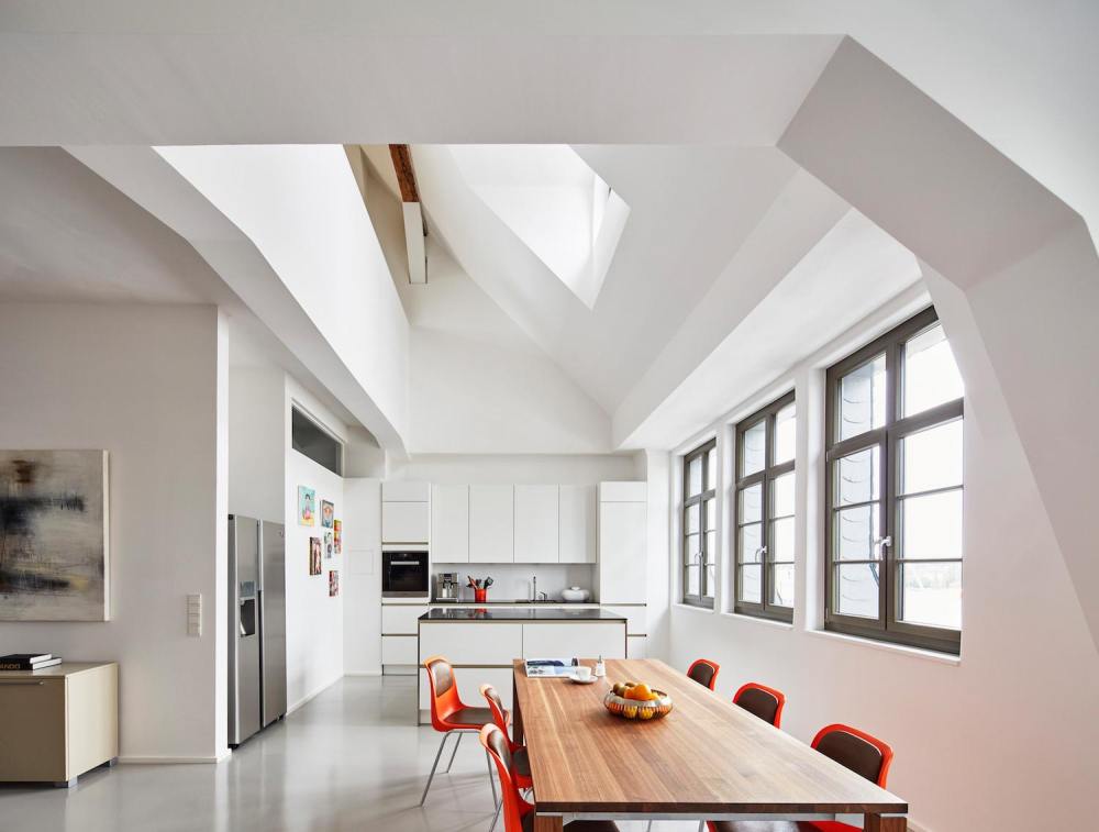 renovation-historic-building-contemporary-addition-netplete-original-volume-rushi-01.jpg