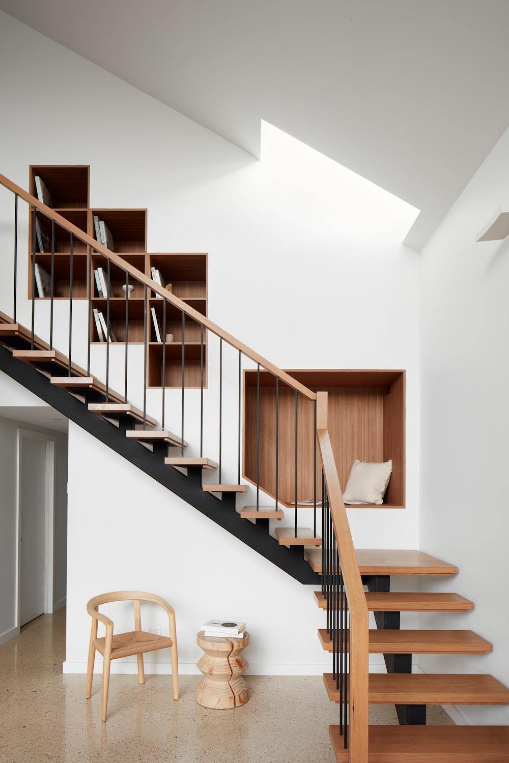 extension-building-two-level-contemporary-house-mix-private-social-work-spaces-01.jpg