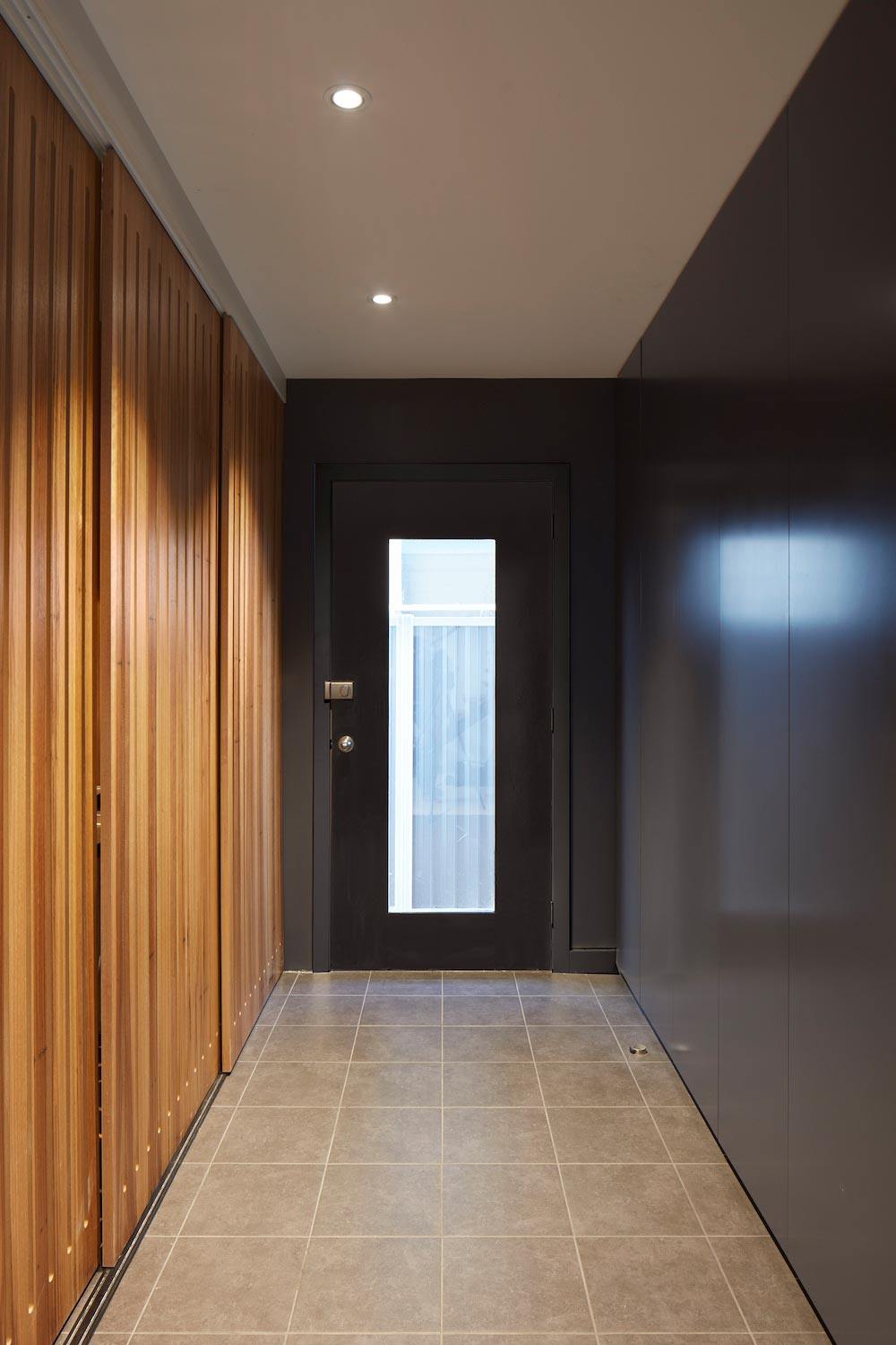 extension-building-two-level-contemporary-house-mix-private-social-work-spaces-01.jpg