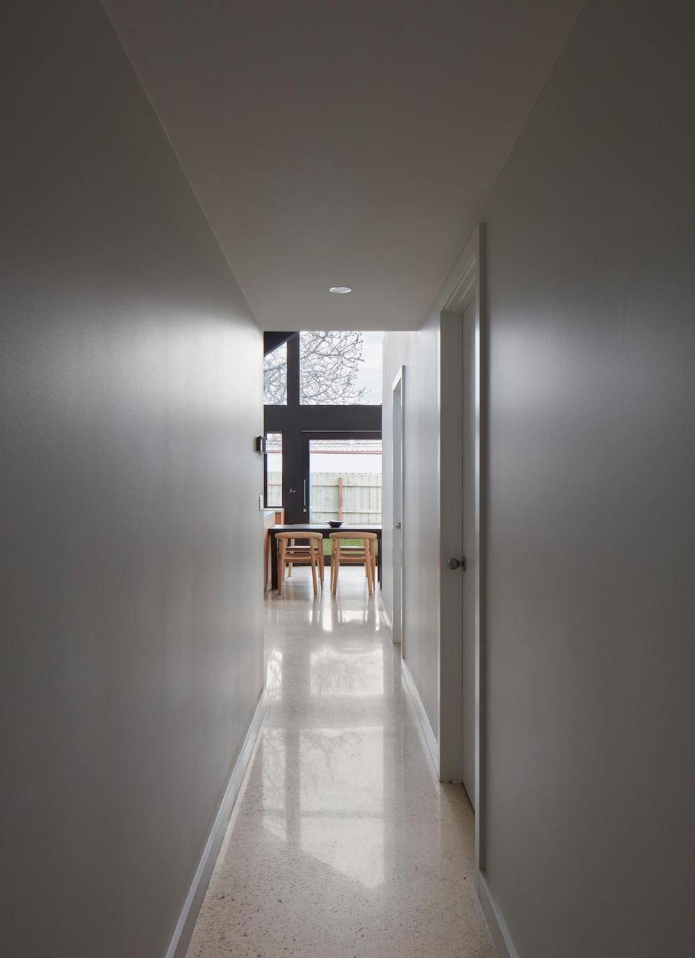extension-building-two-level-contemporary-house-mix-private-social-work-spaces-01.jpg