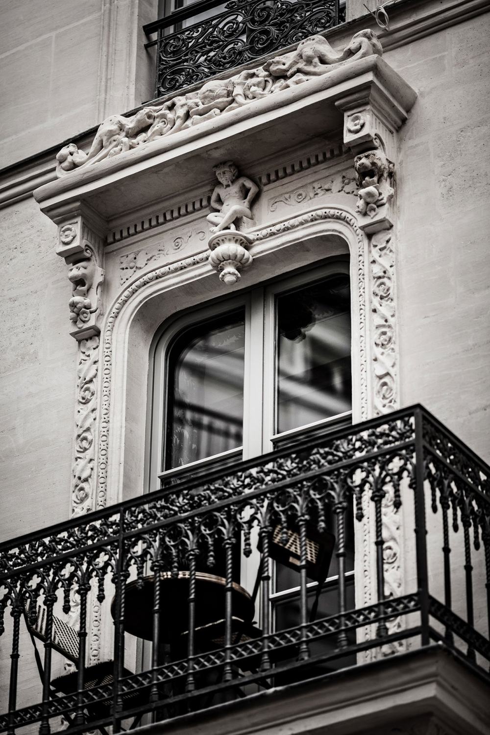 p1_hotel_providence_paris_photo_benoit_linero_chambre_aux_oiseaux_rushi.jpg