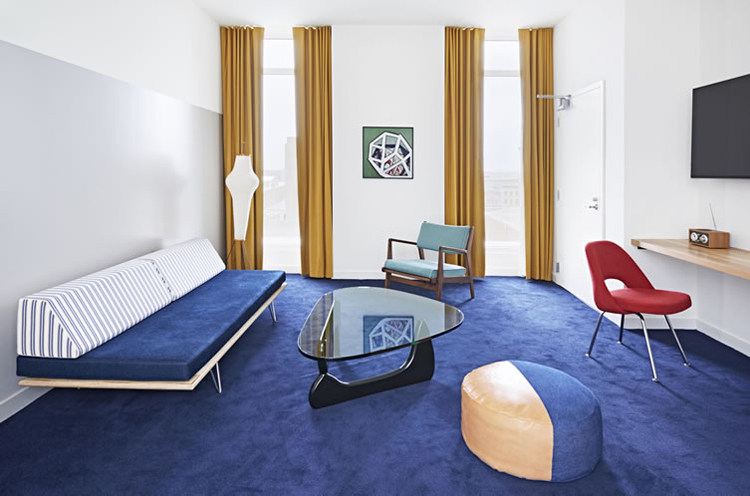 netmune-transforms-a-1960s-bank-into-the-durham-hotel-north-carolina-rushi-01.jpg