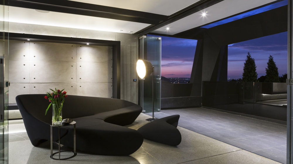 kloof-road-masterpiece-house-in-johannesburg-by-nico-van-der-meulen-architects-01.jpg