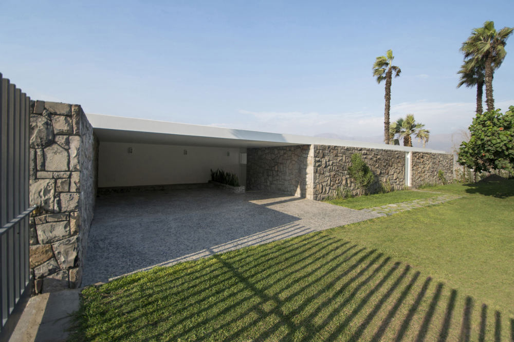 house-in-ancón-by-adrián-noboa-arquitecto-01.jpg