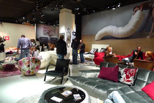 livingkitchen-2011-show-floor.jpg