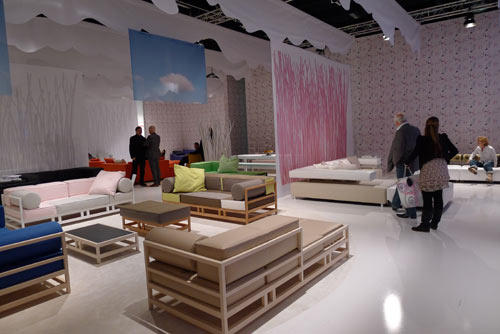 livingkitchen-2011-show-floor.jpg