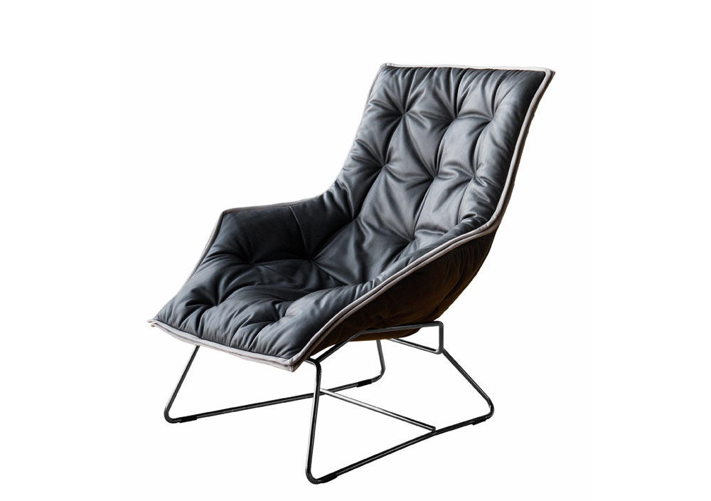 maserati-lounge-chair-zanotta-front.jpg