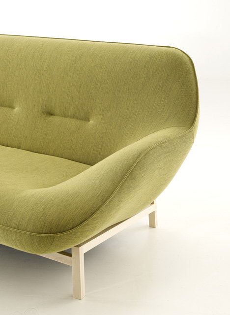 Cosse-sofa-by-Philippe-Nigro-for-Ligne-Roset_rushi_8sq.jpg