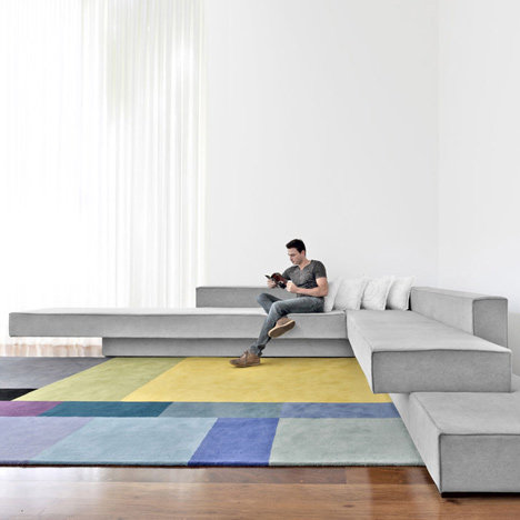 Cantilevered-sofa-by-Paulo-Kobylka_rushi_1sq.jpg