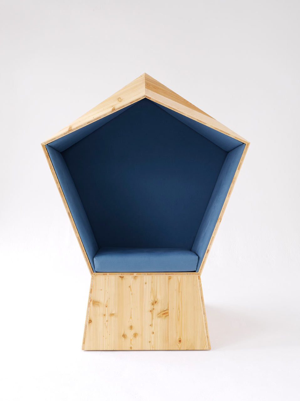 quiet-call-coworking-furniture-yilt.jpg