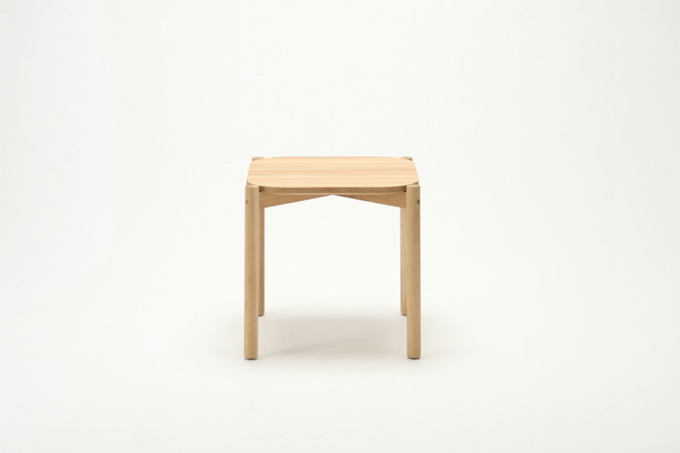 leibal_castorlowtable_big-game_3.jpg
