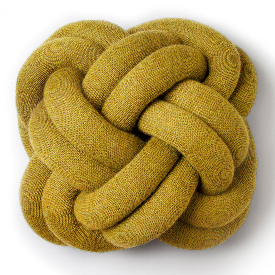knot-pillow-cushion-ragnheidur-osp-sigurdardottir-design-house-stockholm-design-week-2016_rushi_social.jpg