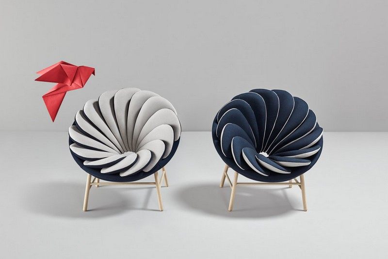 Quetzal-Armchair-14-Overlapped-Bicolor-Pillows-Creates-an-Amazing-Visual-Impact-1.jpg