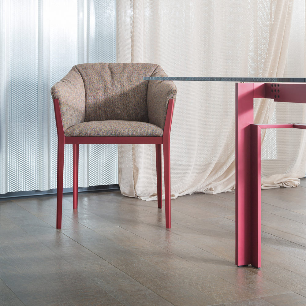 milan-cassina-collection-soft-props-konstantin-grcic-design-milan-_rushi_hero-a.jpg