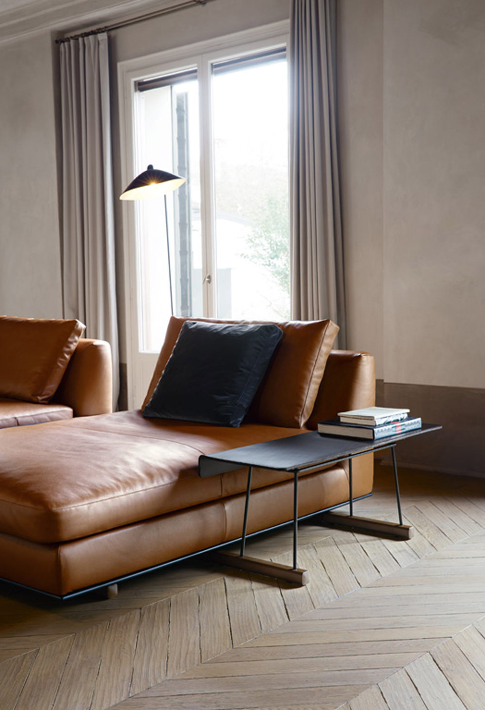 tama-living-walter-knoll-design-furniture-sofas_rushi_2364_sq.jpg