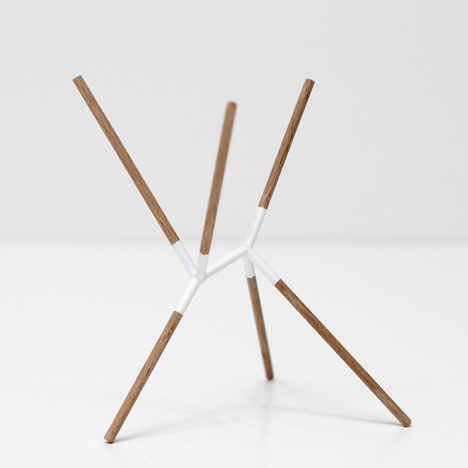 dzn_Bookmark-lamp-by-Leonard-Kadid-1.jpg
