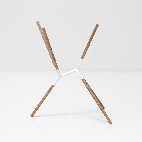 dzn_Bookmark-lamp-by-Leonard-Kadid-1.jpg
