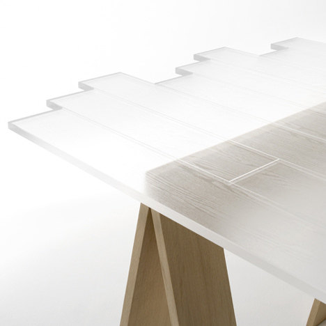 dzn_Transparent-Chair-by-Nendo-6.jpg