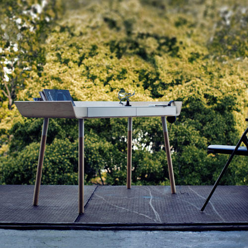etcetc_my_writing_desk1.jpg