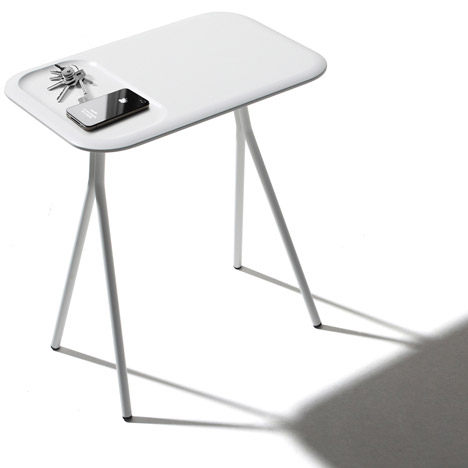 rushi_Scallop-table-by-Samuel-Wilkinson-for-Versus_1_square.jpg