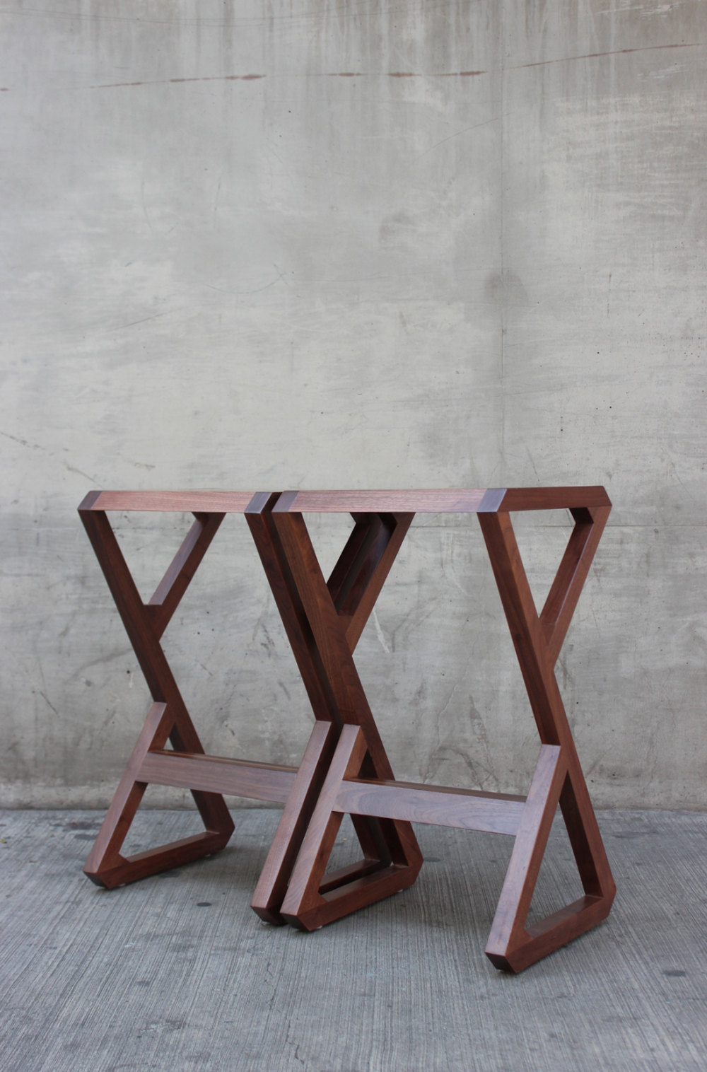 b12-stool-by-oscar-nunez-11.jpg