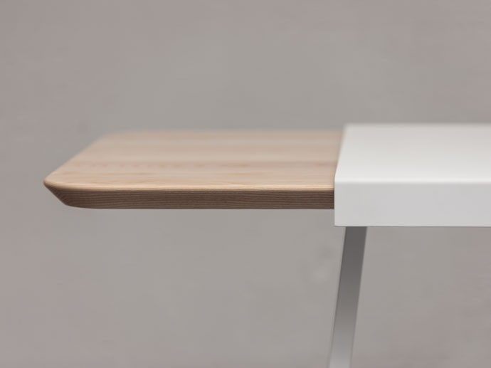 leibal_juddtable_trustindesign_1.jpg