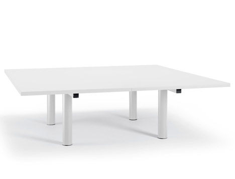Claesson-Koivisto-Rune-unveils-Xtra-Large-modular-table-for-Offecct_rushi_2sq.jpg