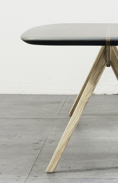 rushi_Log-Table-by-Trust-in-Design_1sq.jpg